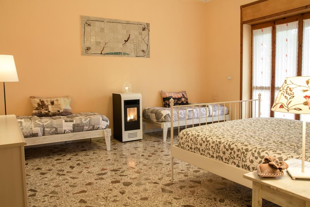 Villa Claudianna Bed & Bike Paestum Exterior photo